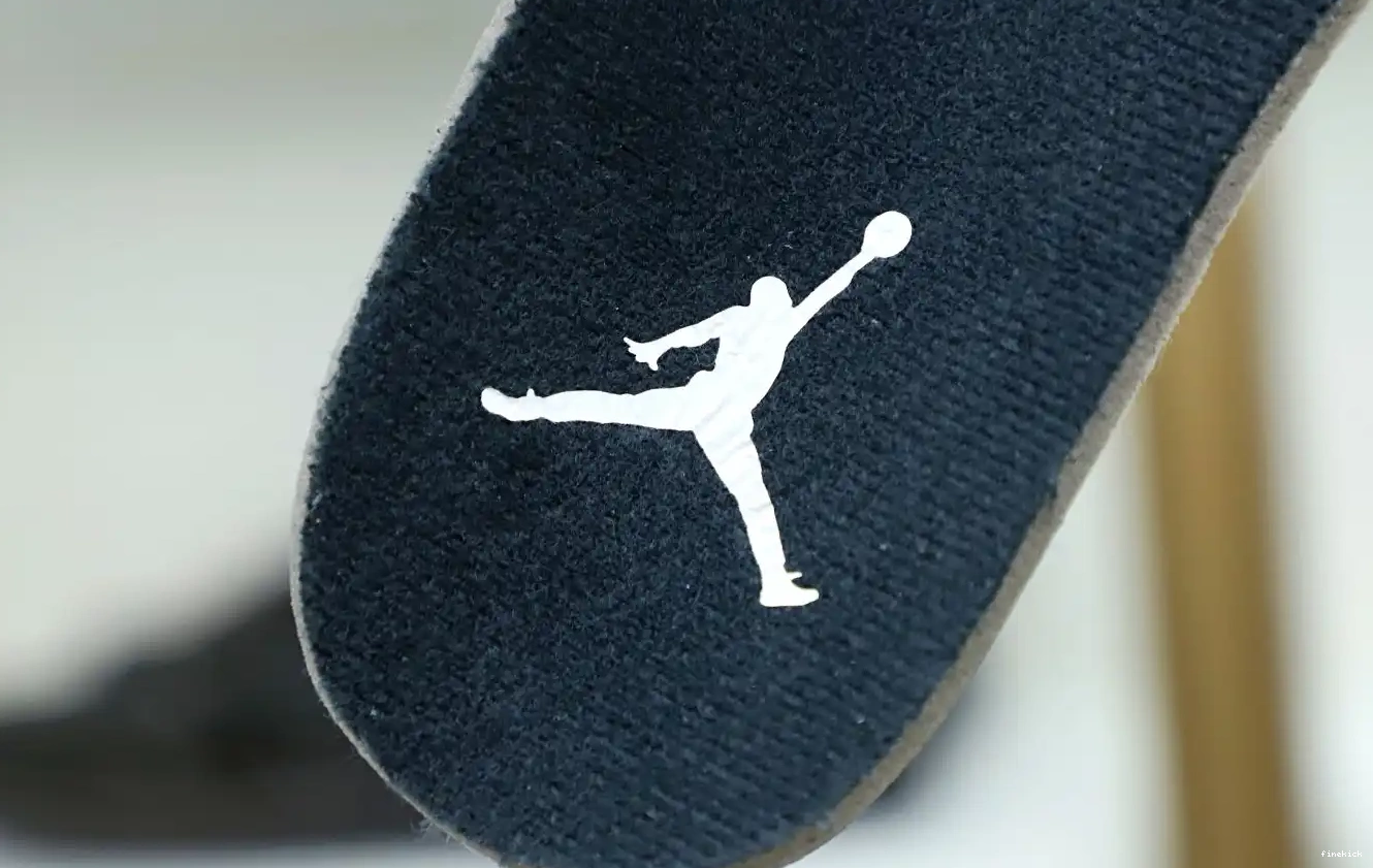 AIR 5 JORDAN 2021 RETRO 'OREO' 0704